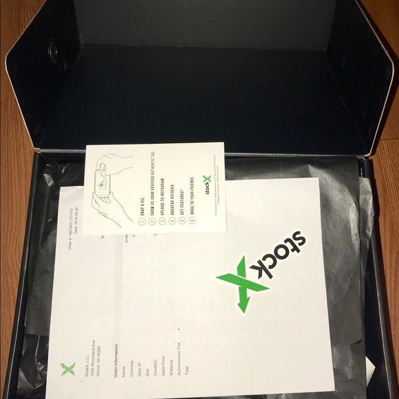 SOLD!!!!   Jordan 12 RETRO Michigan BRAND NEW - Picture 6 of 7